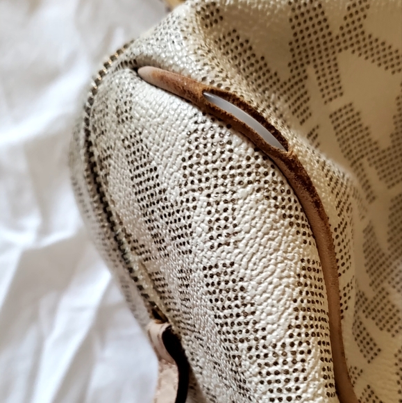 Michael Kors Satchel - Picture 12 of 16